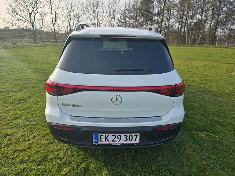 Mercedes EQB250 AMG Line 7prs