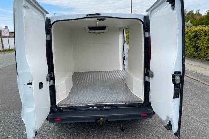 Hvid Opel Vivaro fra 2012