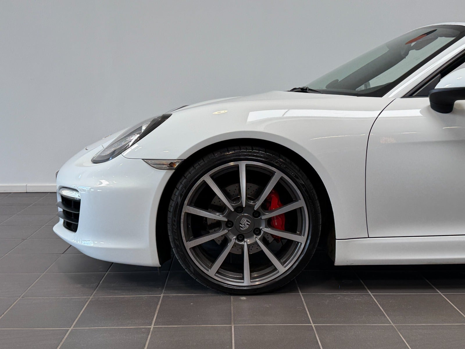 Hvid Porsche Boxster S fra 2013