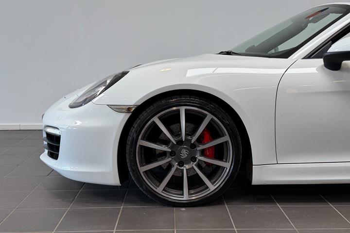 Hvid Porsche Boxster S fra 2013