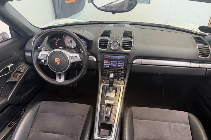 Hvid Porsche Boxster S fra 2013