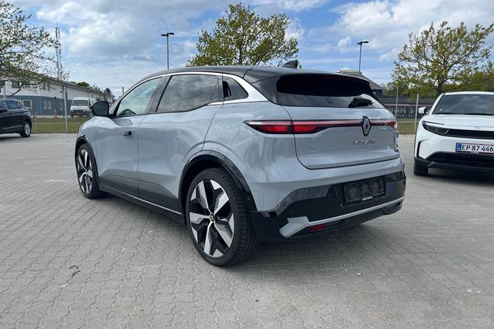 Grå Renault Mégane fra 2023