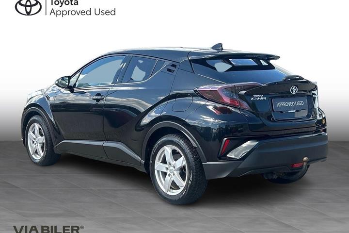 Sort Toyota C-HR fra 2018