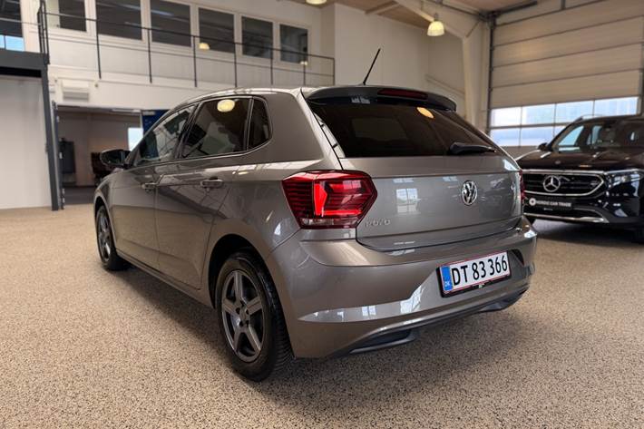 Grå VW Polo fra 2019