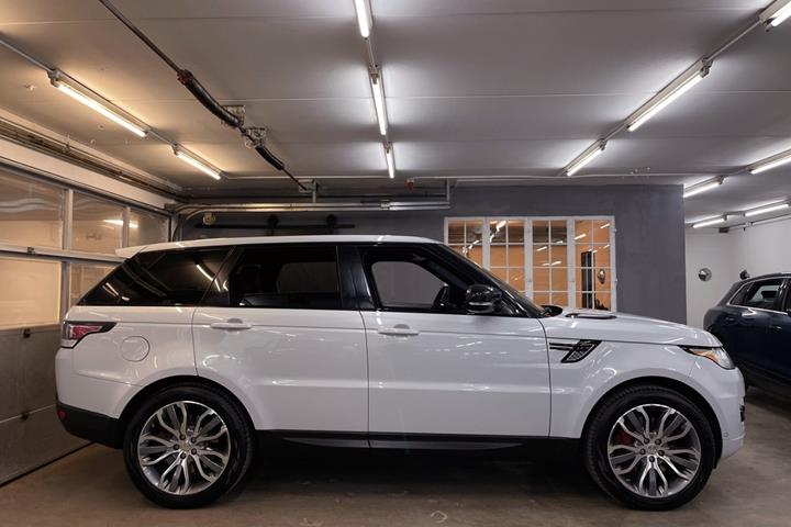 Hvid Land Rover Range Rover sport fra 2016