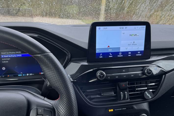 Grå Ford Kuga fra 2021