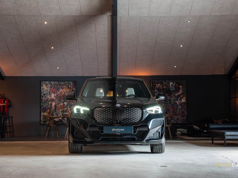 BMW iX1 xDrive30 M-Sport