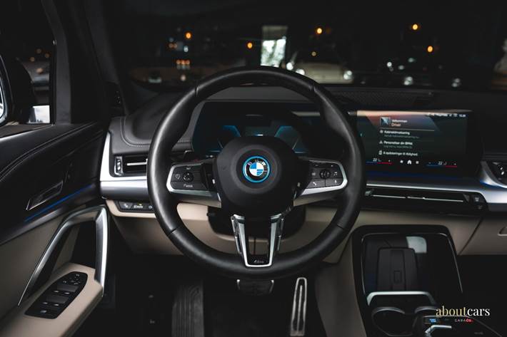 Sort BMW iX1 fra 2024