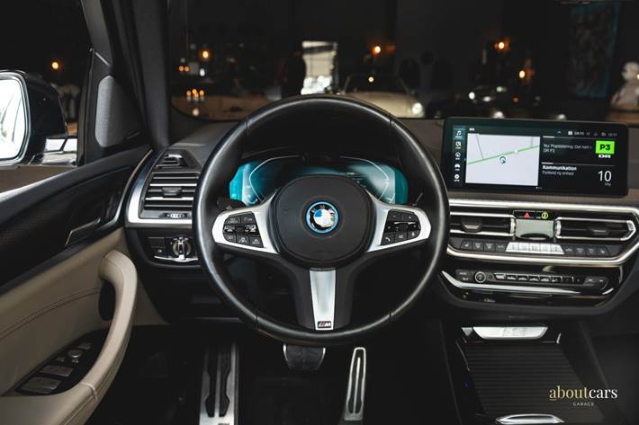 Hvid BMW iX3 fra 2023