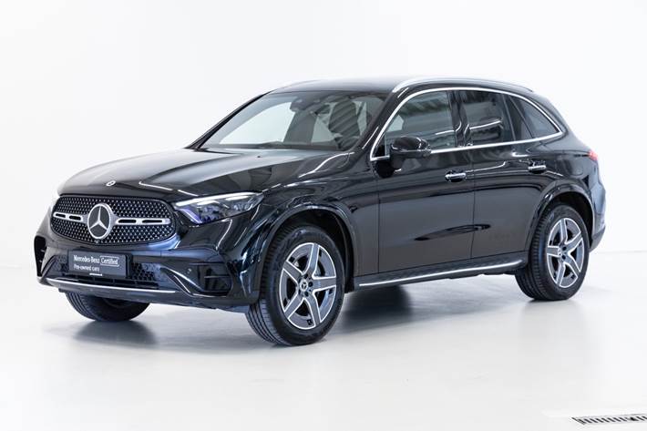 Sort Mercedes GLC400 e fra 2023 set udefra