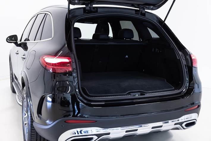 Sort Mercedes GLC400 e fra 2023