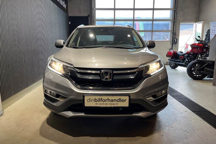 Sølv Honda CR-V fra 2017