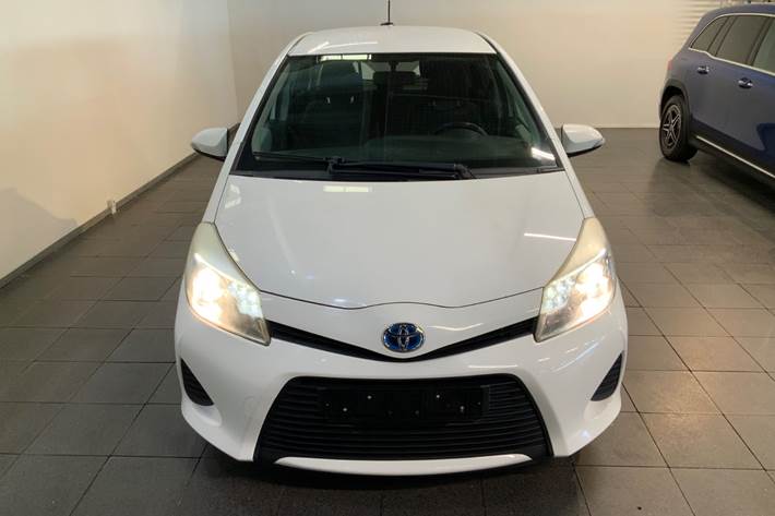 Hvid Toyota Yaris fra 2012