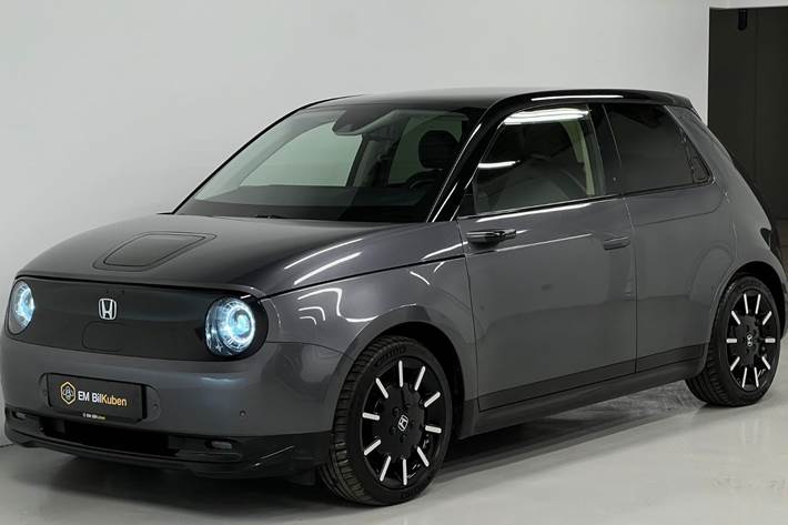 Grå Honda e fra 2021 set udefra