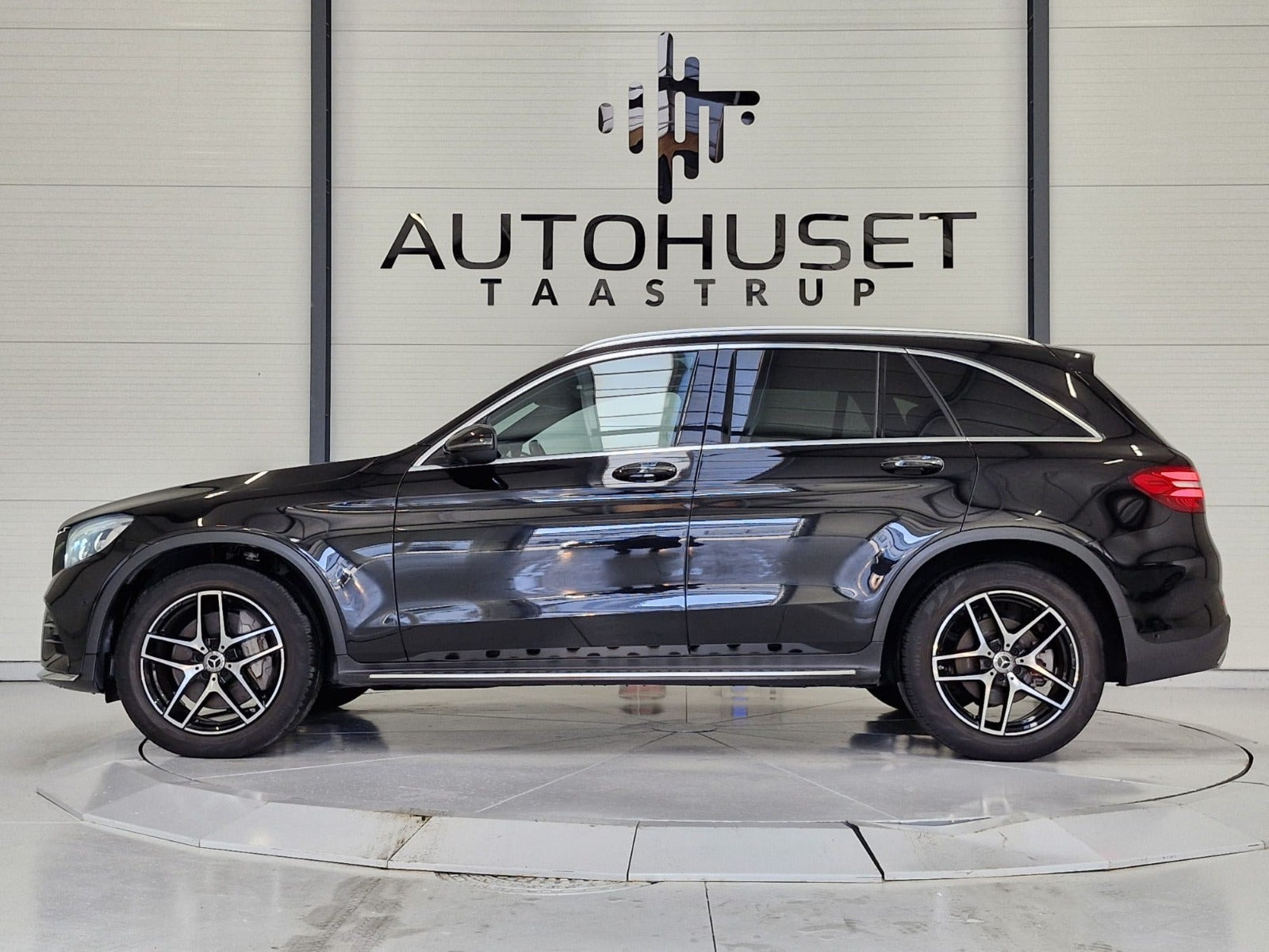Sort Mercedes GLC250 d fra 2018