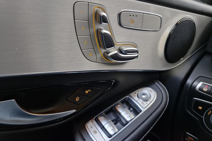 Sort Mercedes GLC250 d fra 2018