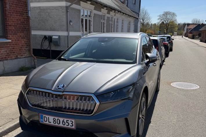 Grå Skoda Enyaq fra 2022