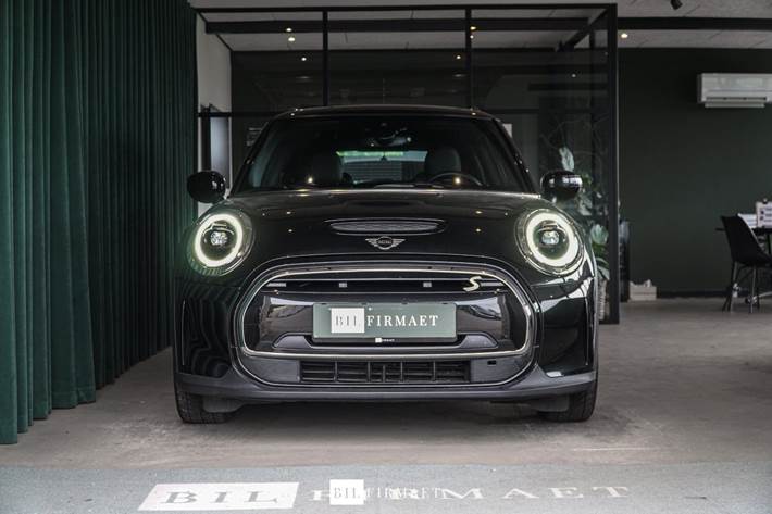 Sort Mini Cooper SE fra 2023