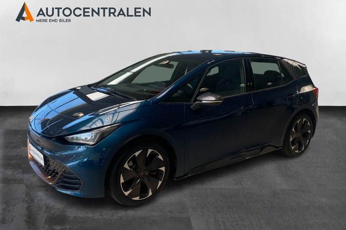 Blå Cupra Born fra 2023 set udefra