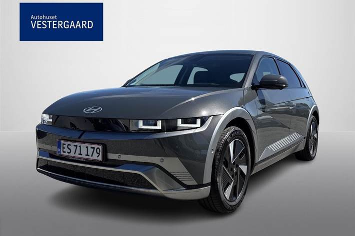 Grå Hyundai Ioniq 5 fra 2026 set udefra