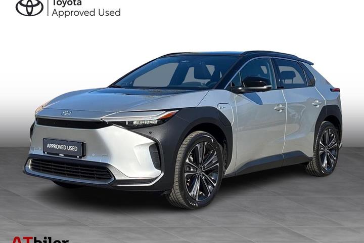 Sølv Toyota BZ4X fra 2024