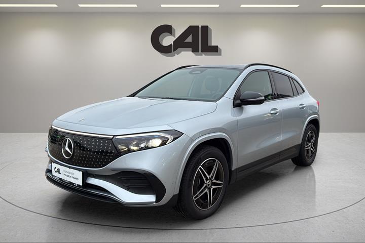 Sølv Mercedes EQA 250+ fra 2025 set udefra