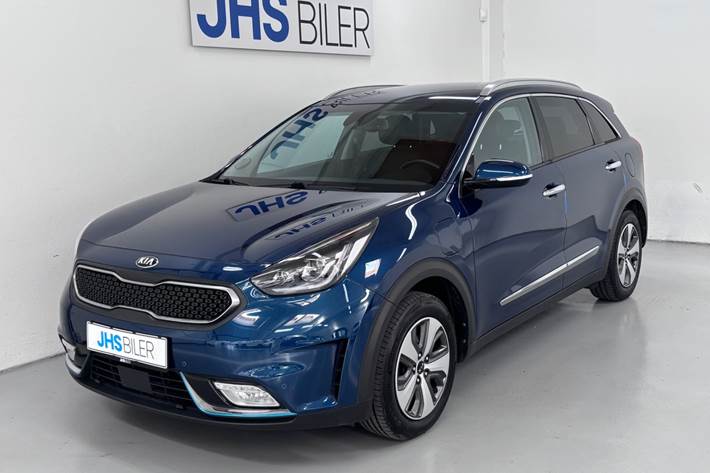 Blå Kia Niro fra 2018 set udefra