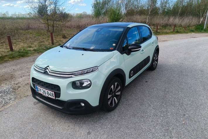Blå Citroën C3 fra 2019 set udefra