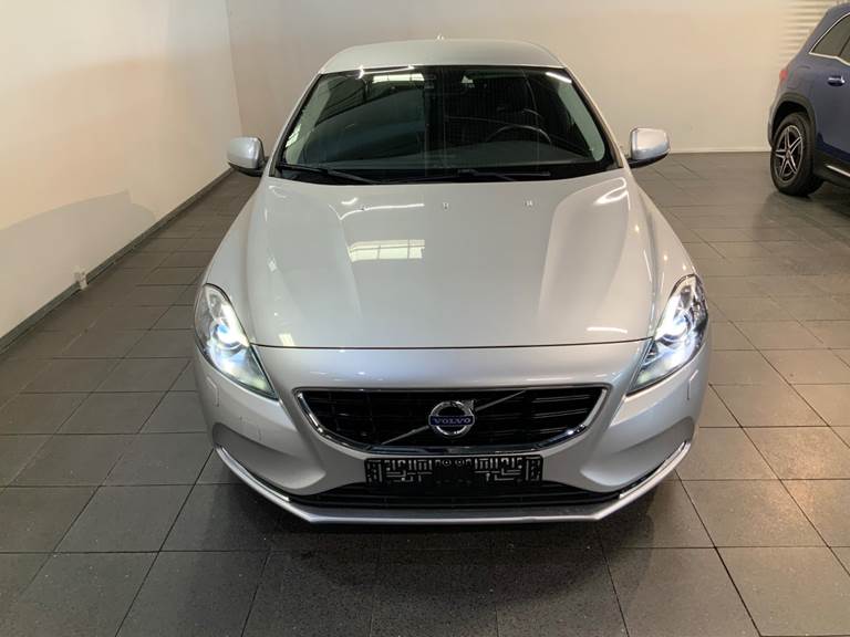 Volvo V40 2,0 D3 150 Momentum aut.