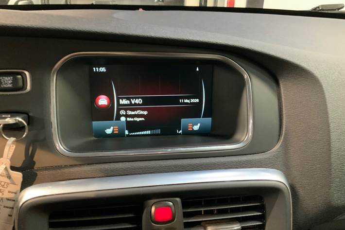 Sølv Volvo V40 fra 2016