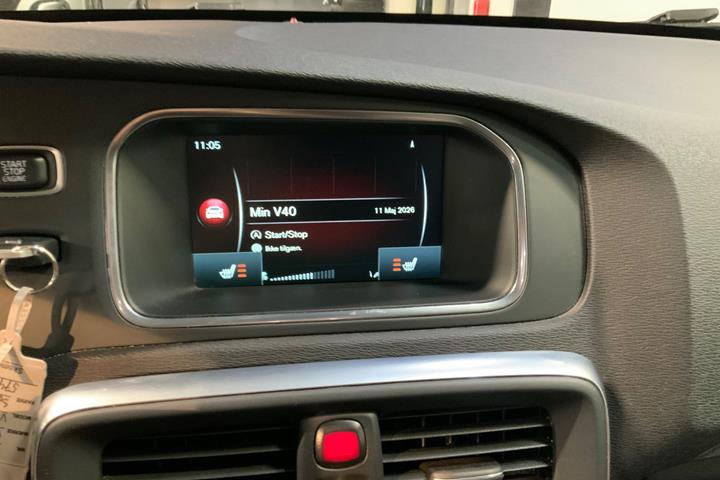 Sølv Volvo V40 fra 2016
