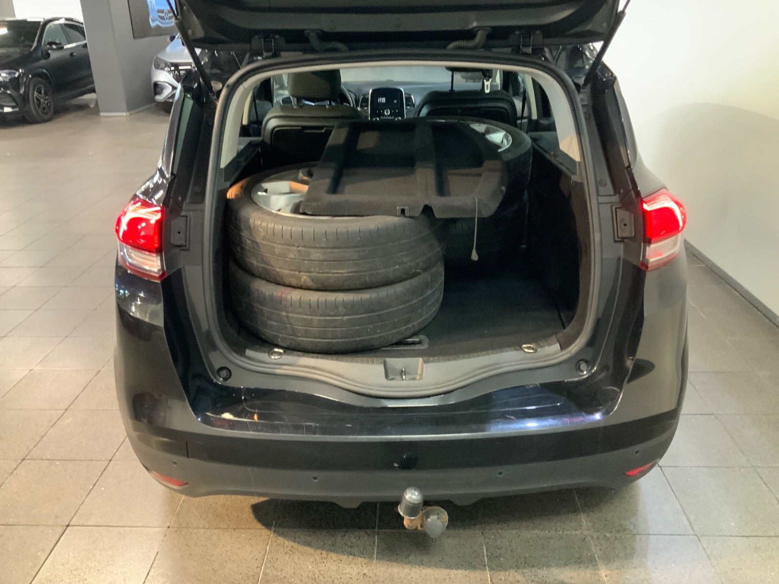 Sort Renault Scenic IV fra 2016