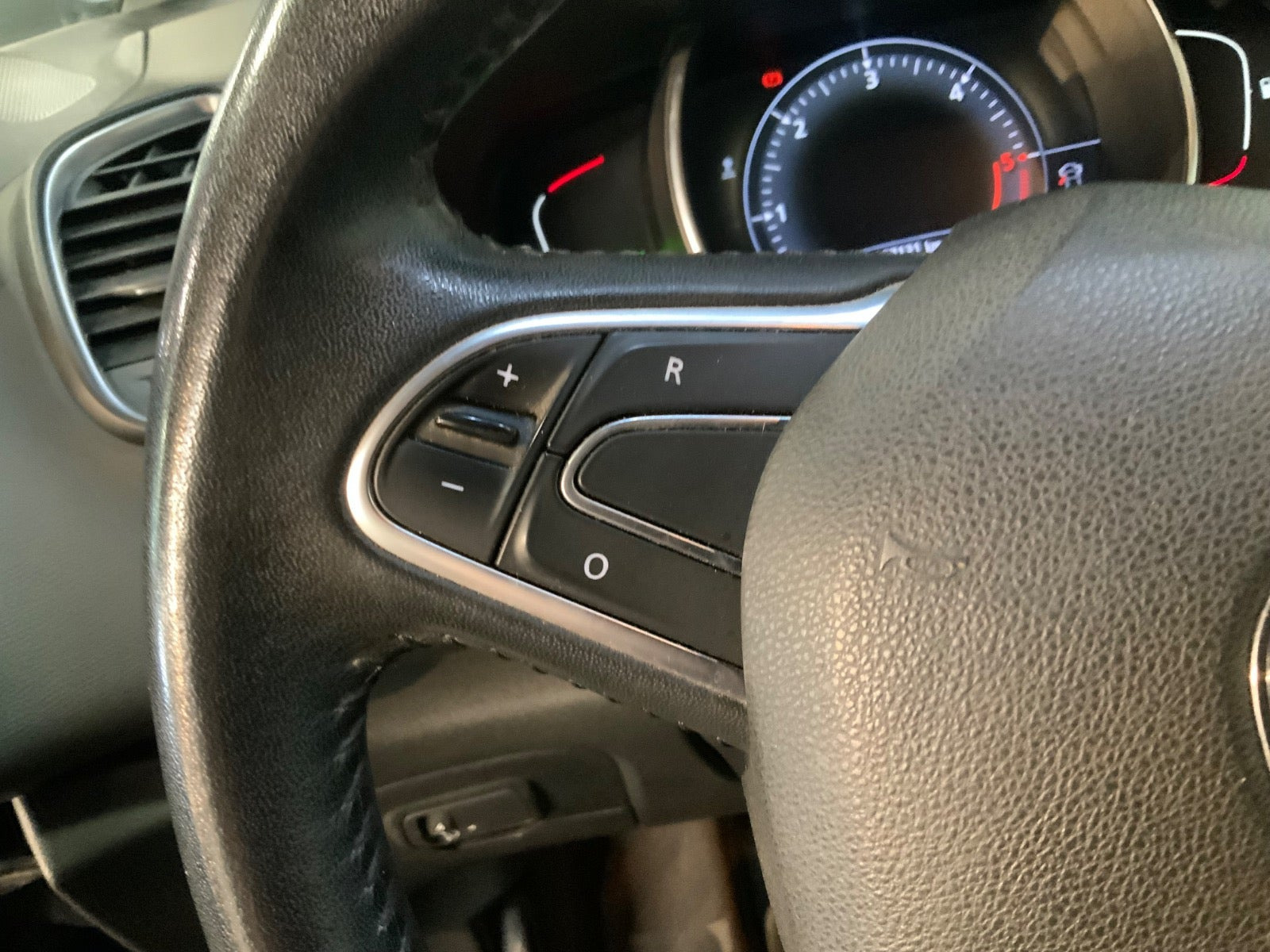 Sort Renault Scenic IV fra 2016