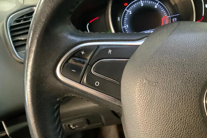 Sort Renault Scenic IV fra 2016
