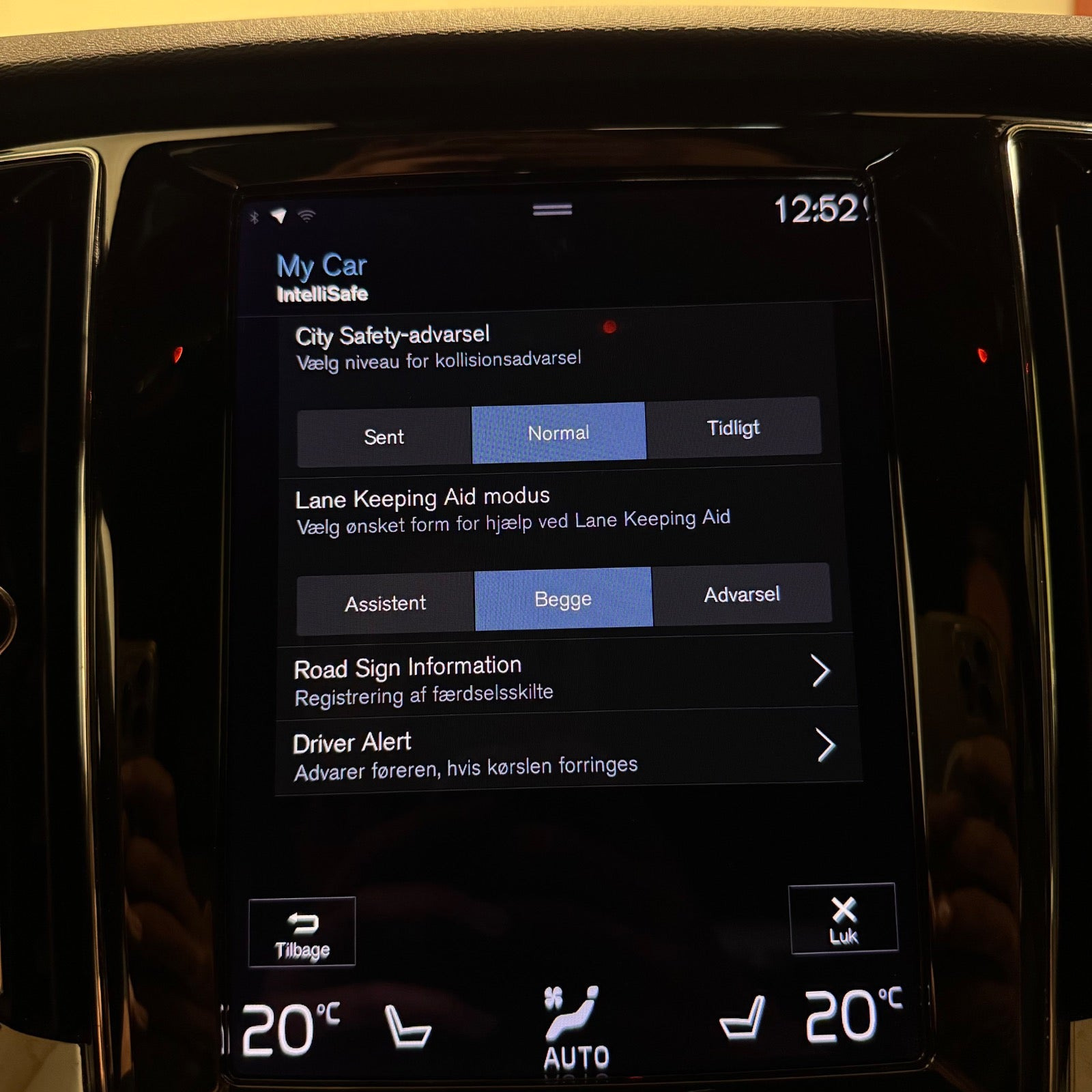 Hvid Volvo V60 fra 2022