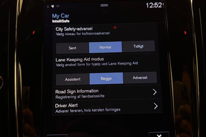 Hvid Volvo V60 fra 2022