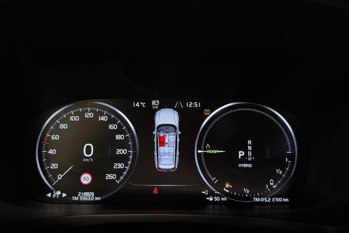 Hvid Volvo V60 fra 2022