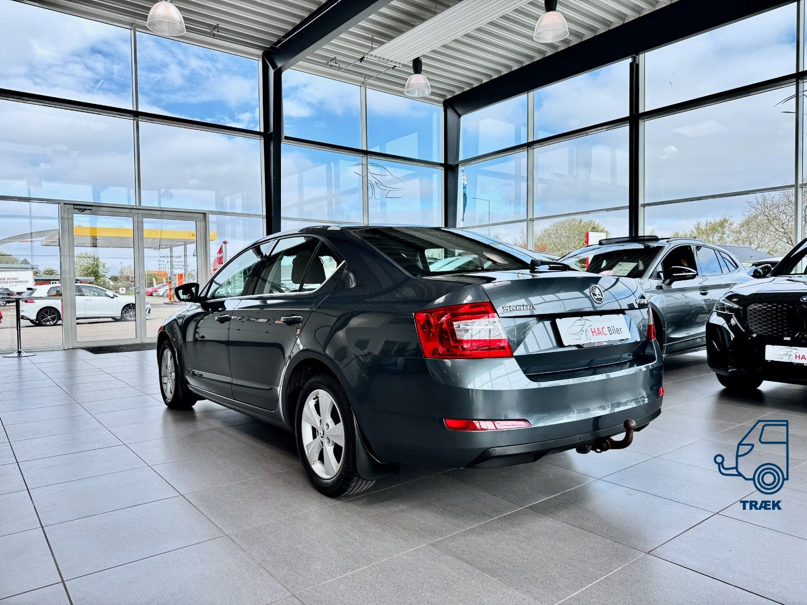 Grå Skoda Octavia fra 2014