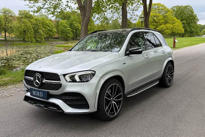 Grøn Mercedes GLE350 de fra 2021