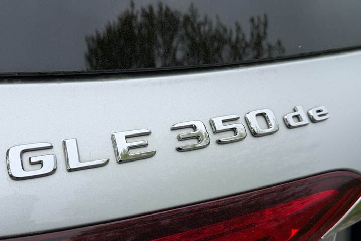 Grøn Mercedes GLE350 de fra 2021
