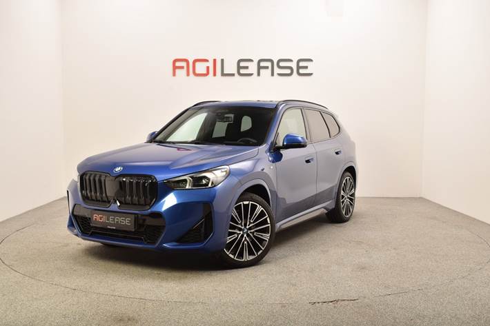 Blå BMW iX1 fra 2023