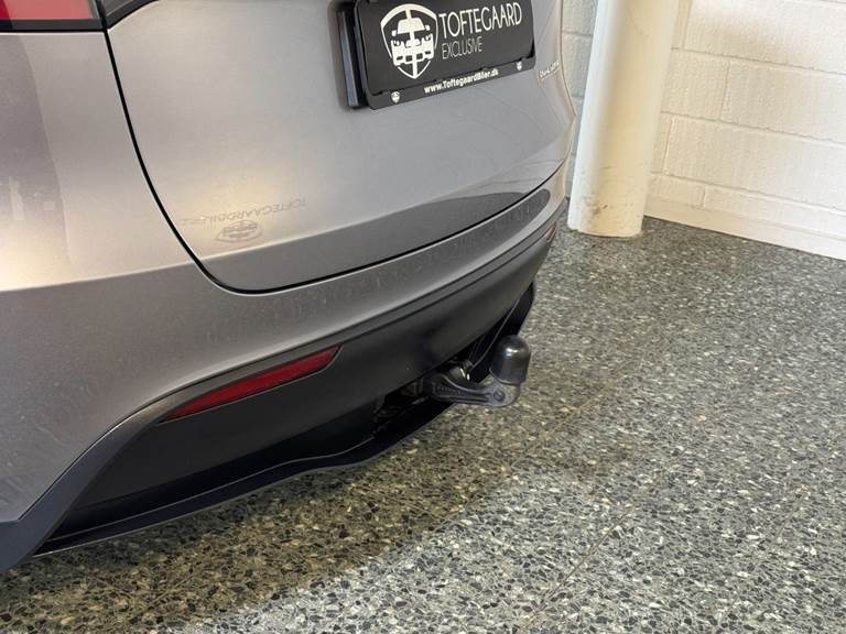 Tesla Model Y Performance AWD