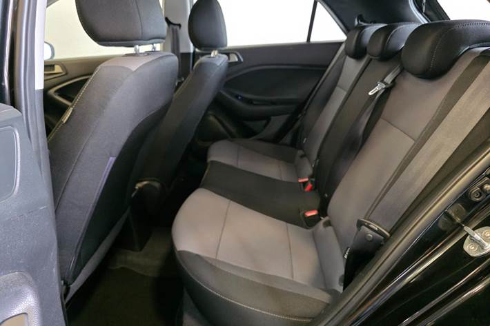 Sort Hyundai i20 fra 2017
