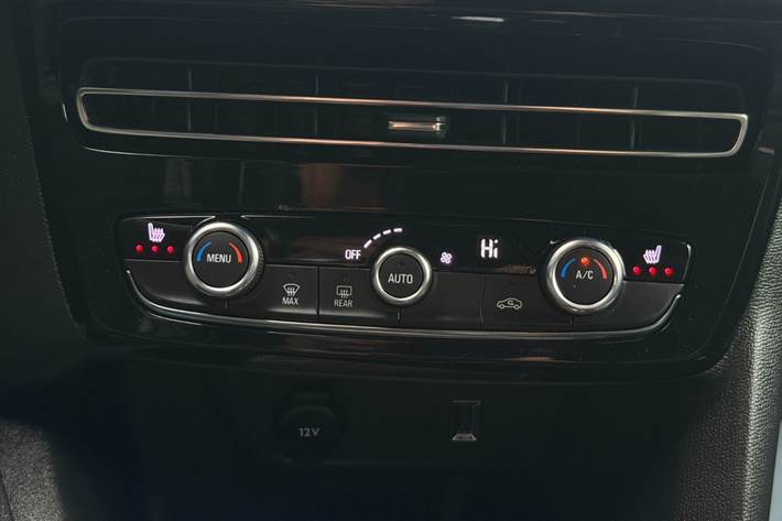 Sølv Opel Mokka-e fra 2022