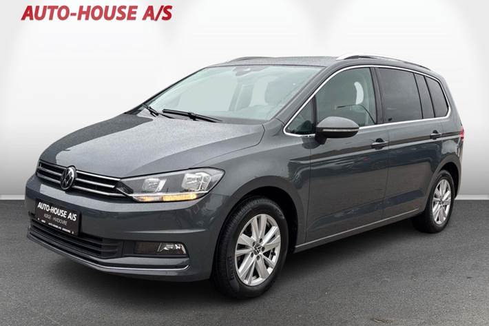 Grå VW Touran fra 2023