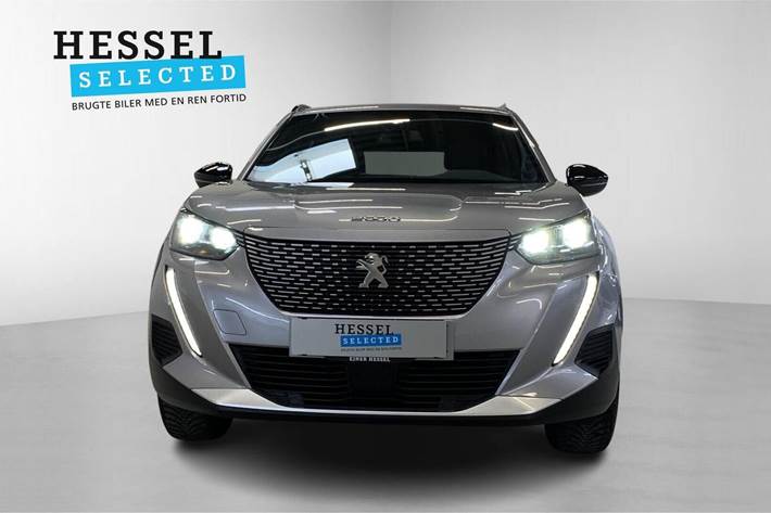 Grå Peugeot e-2008 fra 2023
