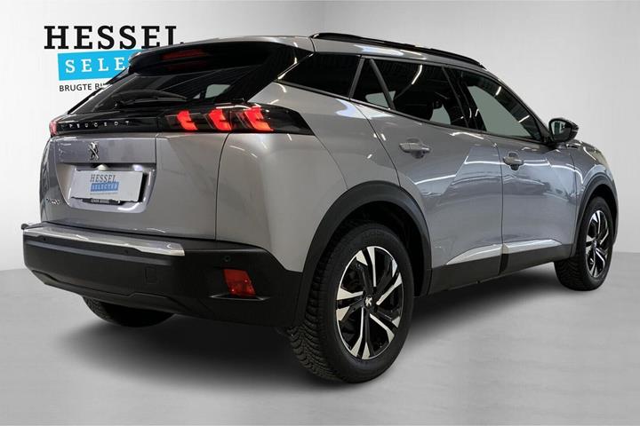 Grå Peugeot e-2008 fra 2023