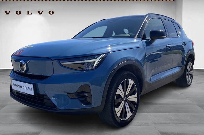 Blå Volvo XC40 fra 2022
