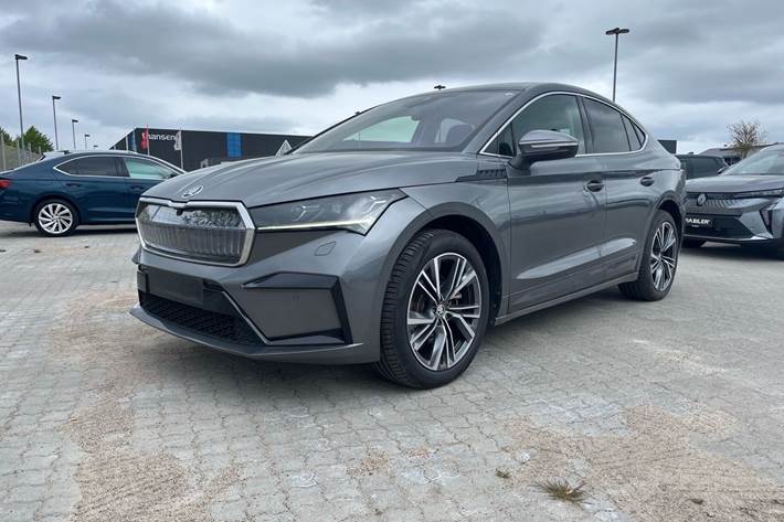 Grå Skoda Enyaq fra 2023