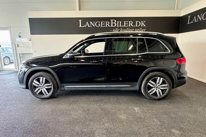 Sort Mercedes EQB250+ fra 2024